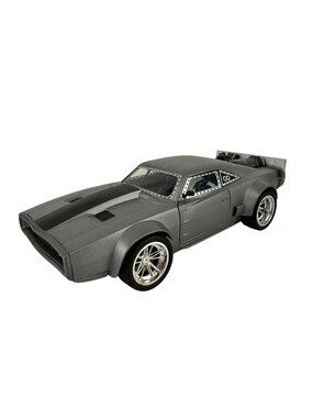 Jada Toys The Fast and The Furious 8 Dom's Ice Charger Die Cast Model 1:24 Scale